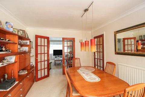 3 bedroom detached house for sale, Abinger Avenue, Cheam, Sutton, Surrey. SM2 7LJ