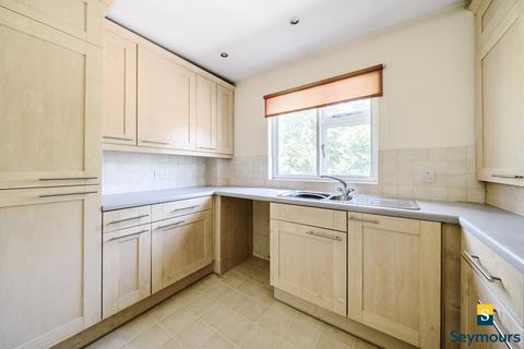 2 bedroom flat for sale, Highclere, Guildford GU1