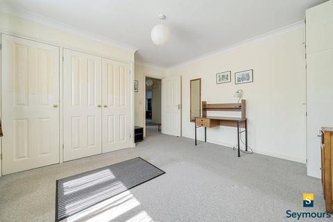 2 bedroom flat for sale, Highclere, Guildford GU1