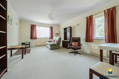 2 bedroom flat for sale, Highclere, Guildford GU1