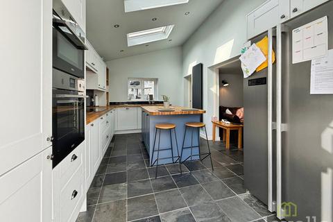 4 bedroom cottage for sale, South Street, Morton DN21