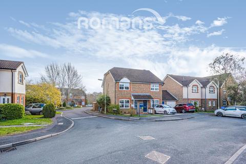 2 bed house for rent in Hop Garden, Church Crookham, Fleet, GU52
