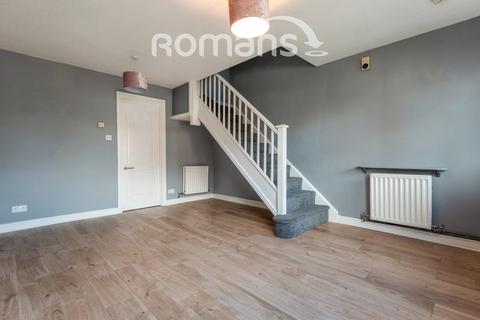 2 bedroom house to rent, Hop Garden, Church Crookham, Fleet, GU52