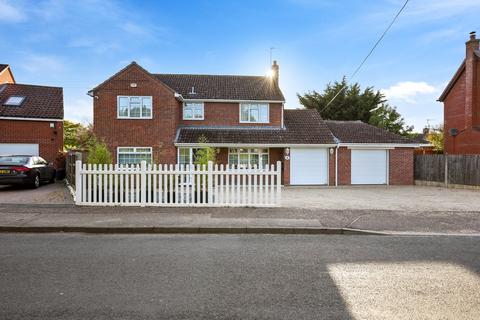 4 bedroom detached house for sale, Church Road, Thorrington, Colchester, CO7