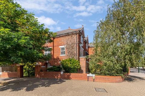 undefined, Cross Deep, Twickenham TW1