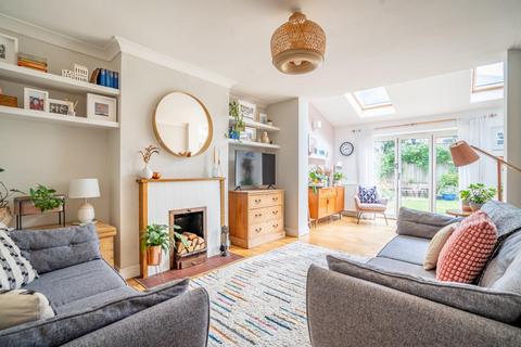 undefined, White House Drive, York