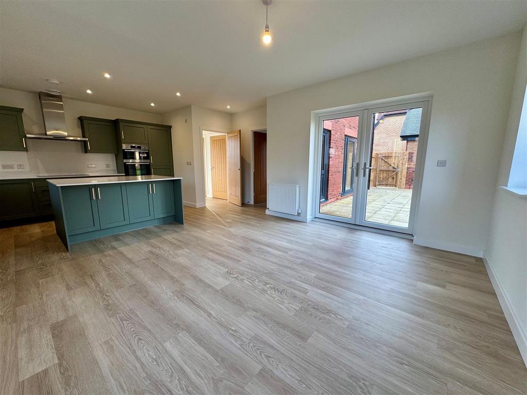 Kitchen 3.jpg