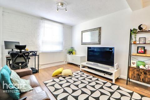 2 bedroom apartment for sale, Park Street, Westcliff-On-Sea
