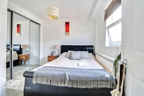 2 bedroom apartment for sale, Park Street, Westcliff-On-Sea