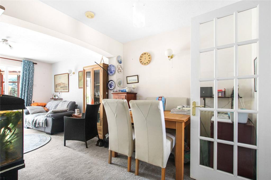 Living/Dining Area