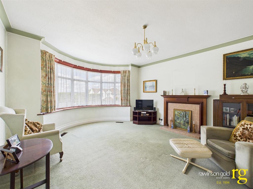 CAM02900 G0-PR0282-STILL001.jpg