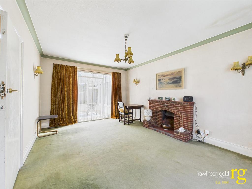 CAM02900 G0-PR0282-STILL004.jpg