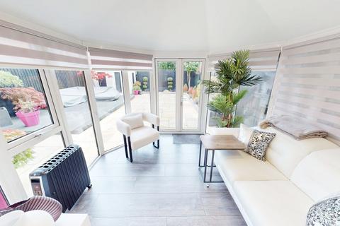 undefined, Wayfaring, Westhoughton, BL5