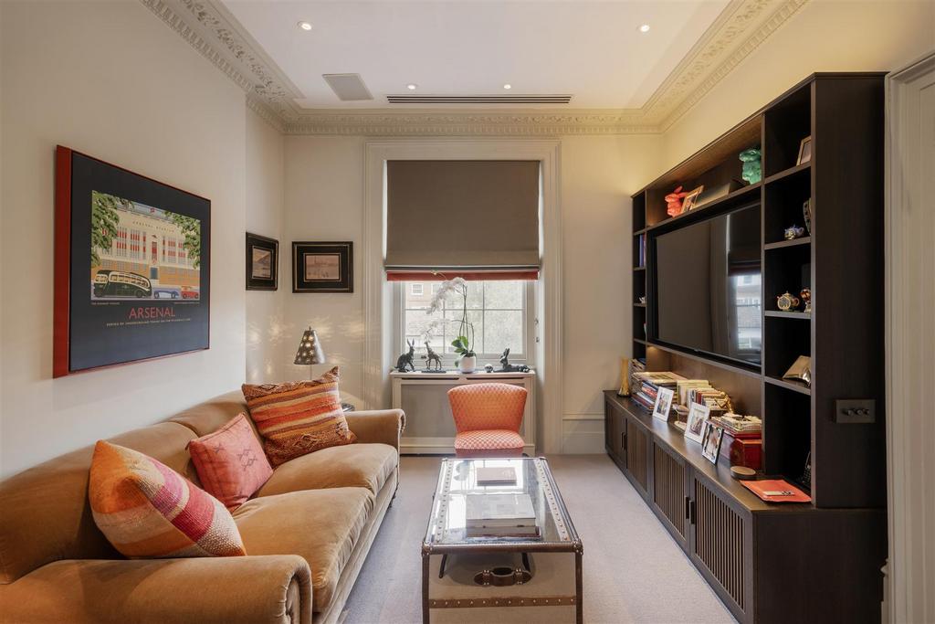 Maskells-32 Norland Square-29 Hi.jpg