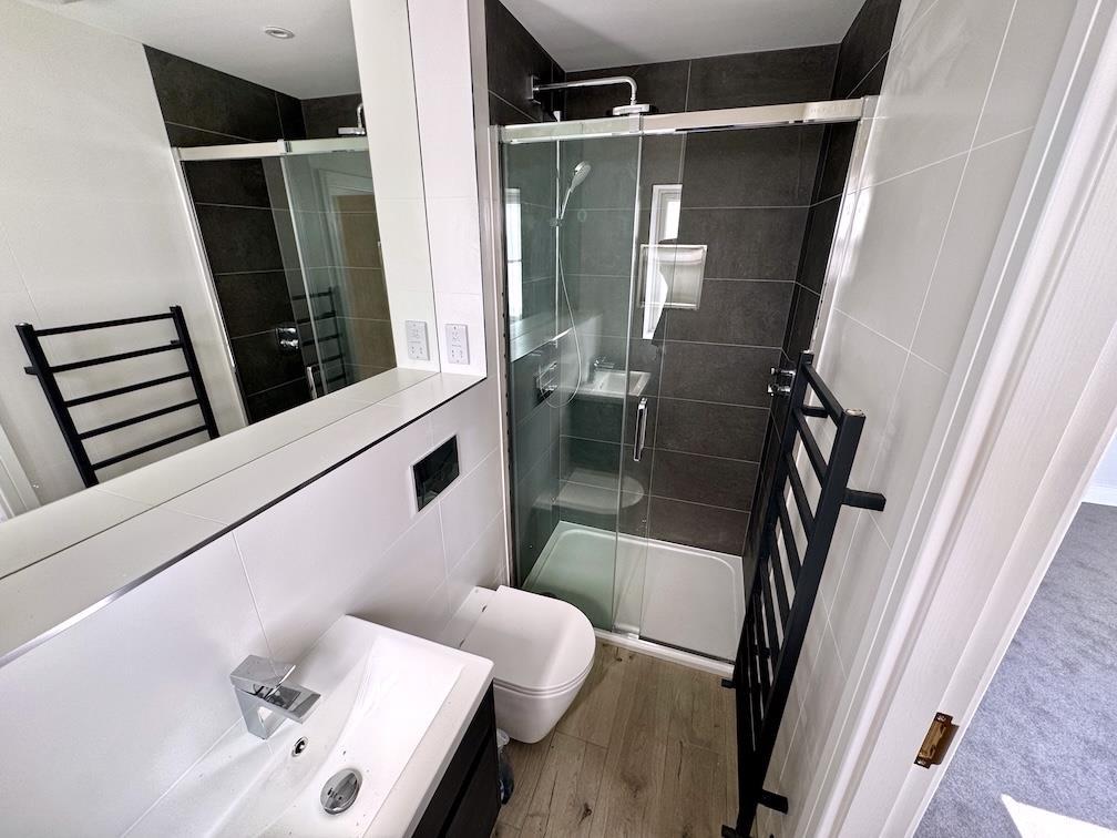 Sample Photo - En-suite
