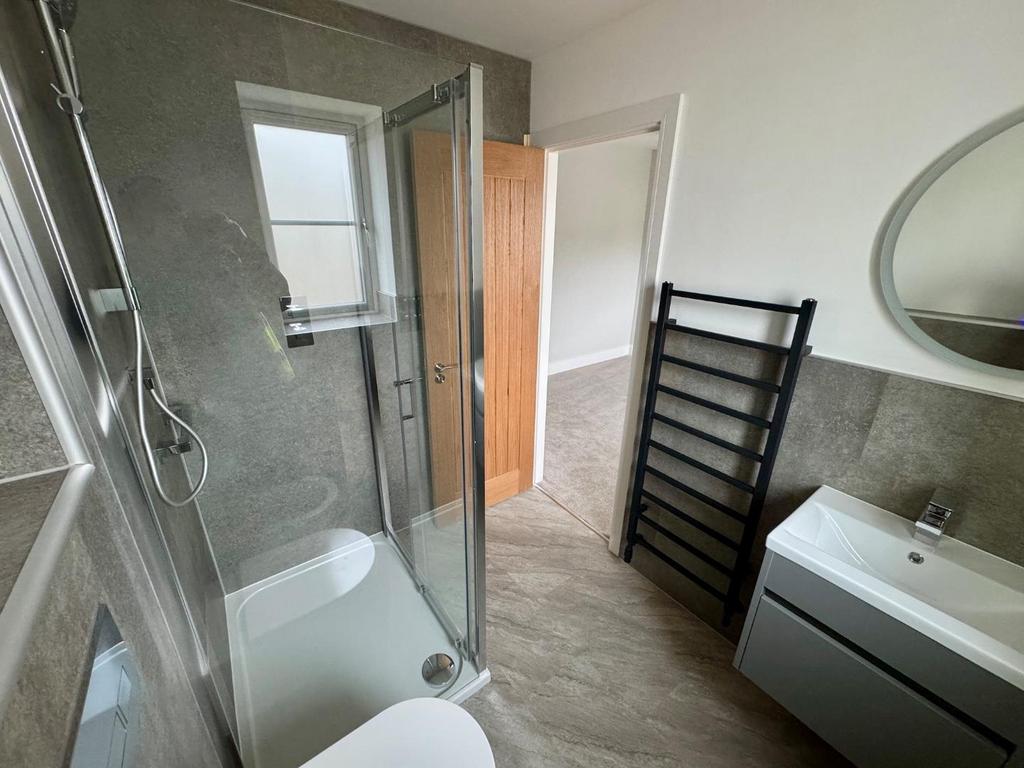 Sample Photo - Main Bathroom 2.jpg