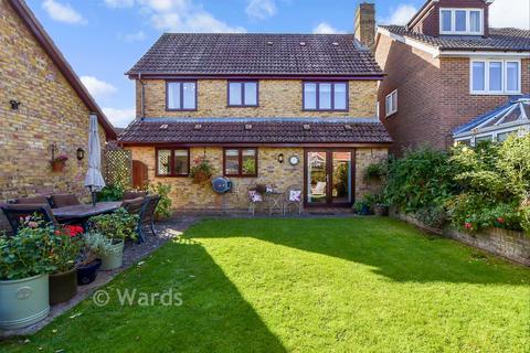4 bedroom detached house for sale, Roseleigh Avenue, Allington, Maidstone, Kent