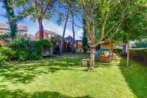 4 bedroom detached house for sale, Roseleigh Avenue, Allington, Maidstone, Kent