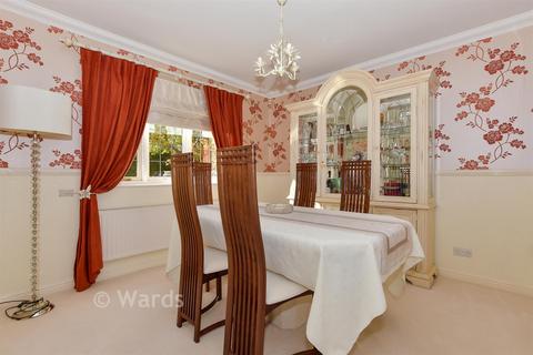 4 bedroom detached house for sale, Roseleigh Avenue, Maidstone ME16