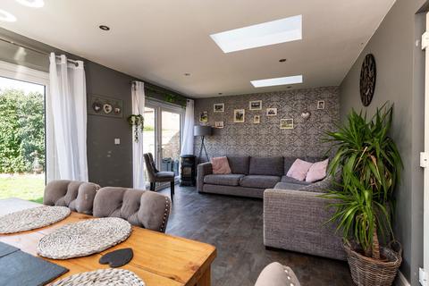 17 Nelson Road, Wouldham, Rochester, ME1 3YE