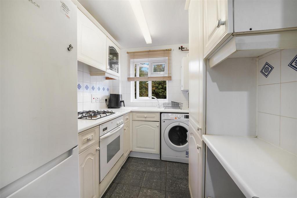 79 Cambridge Close - y GUzi2 EMQj8vtm IR0 KX8.jpg