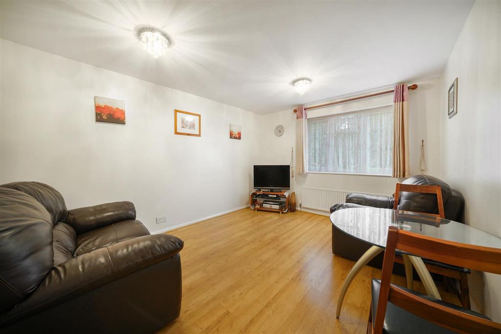 79 Cambridge Close - tywq3bjn0tsy Fv Xjfp OL.jpg
