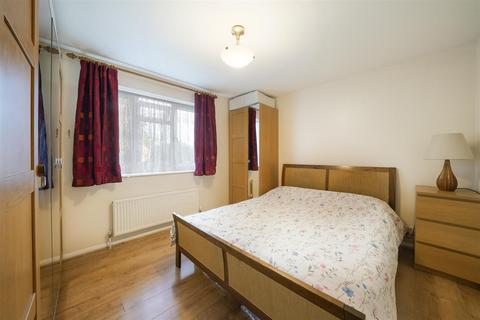 undefined, Cambridge Close, Neasden