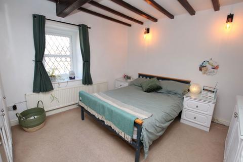 3 bedroom cottage for sale, High Street, Dodworth, Barnsley, S75 3RF