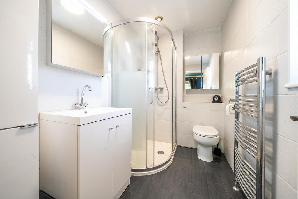 Ensuite Shower Room