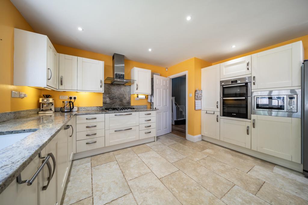 Kitchen / Dining Room