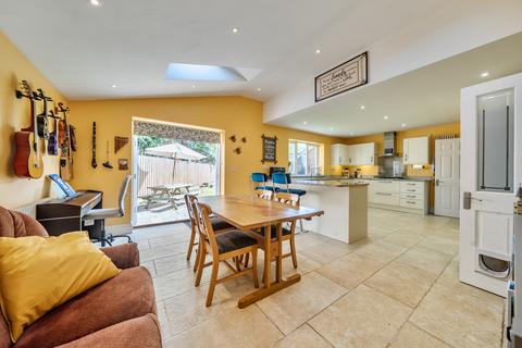 4 bedroom detached house for sale, Pope Close, Taunton