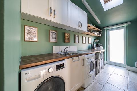4 bedroom detached house for sale, Pope Close, Taunton