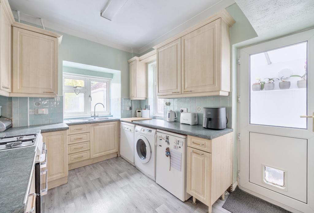 1356169-5-68ce793...