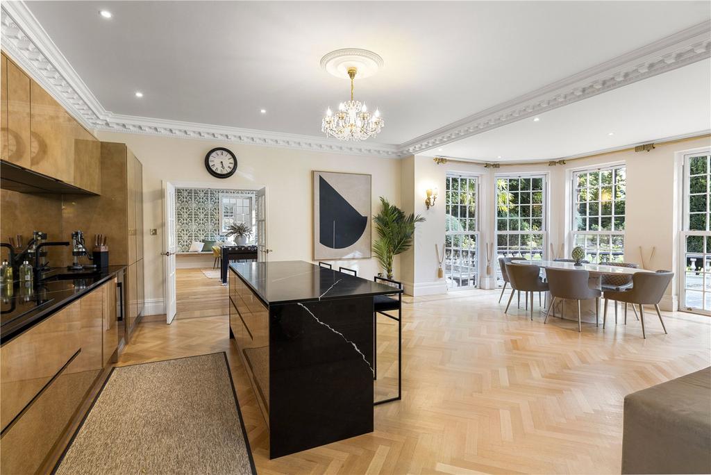 Kitchen/Breakfast