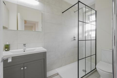 3 bedroom apartment for sale, Kingston Upon Thames KT2