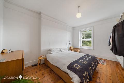 Flat 4, 17 Clapton Terrace, London, E5 9BW