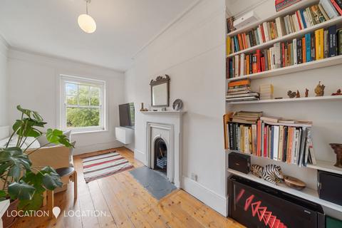 Flat 4, 17 Clapton Terrace, London, E5 9BW