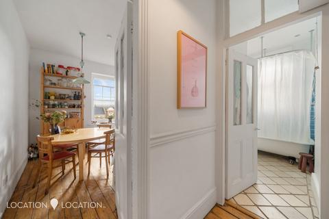 Flat 4, 17 Clapton Terrace, London, E5 9BW