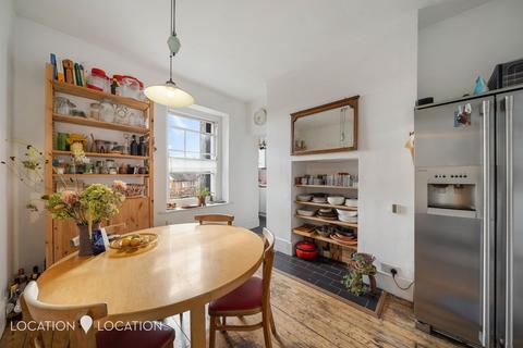 Flat 4, 17 Clapton Terrace, London, E5 9BW
