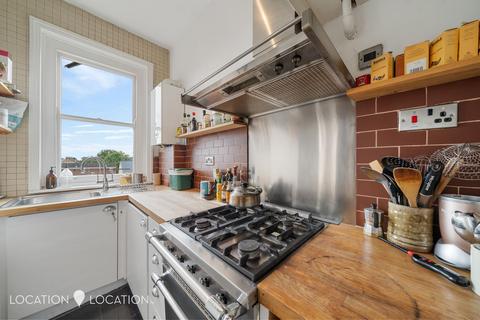 Flat 4, 17 Clapton Terrace, London, E5 9BW
