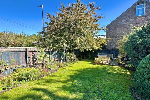 2 bedroom end of terrace house for sale, Macclesfield Road, Whaley Bridge, High Peak