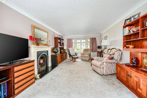4 bedroom detached house for sale, Cottage Green, Hook RG27
