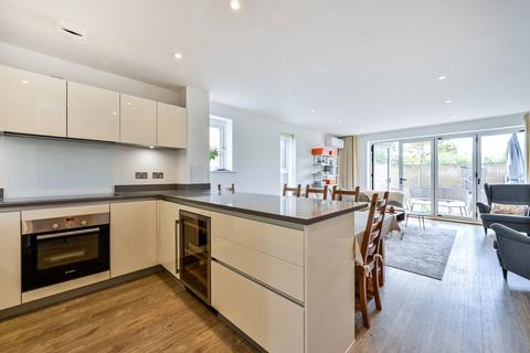 undefined, Sycamore Avenue, Woking, GU22