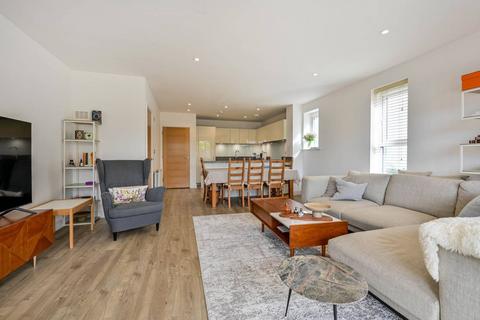 4 bedroom end of terrace house for sale, Sycamore Avenue, Woking, GU22