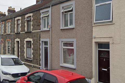 1 bedroom in a house share to rent, Emerald Street, Cardiff, CF24