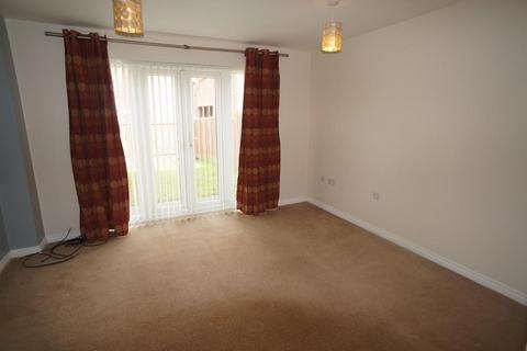 2 bedroom terraced house to rent, Wakelam Drive, Doncaster