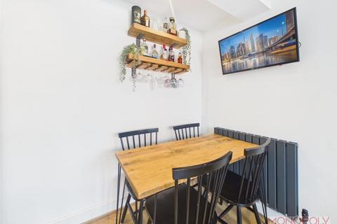 4 bedroom end of terrace house for sale, The Orchards, Holt