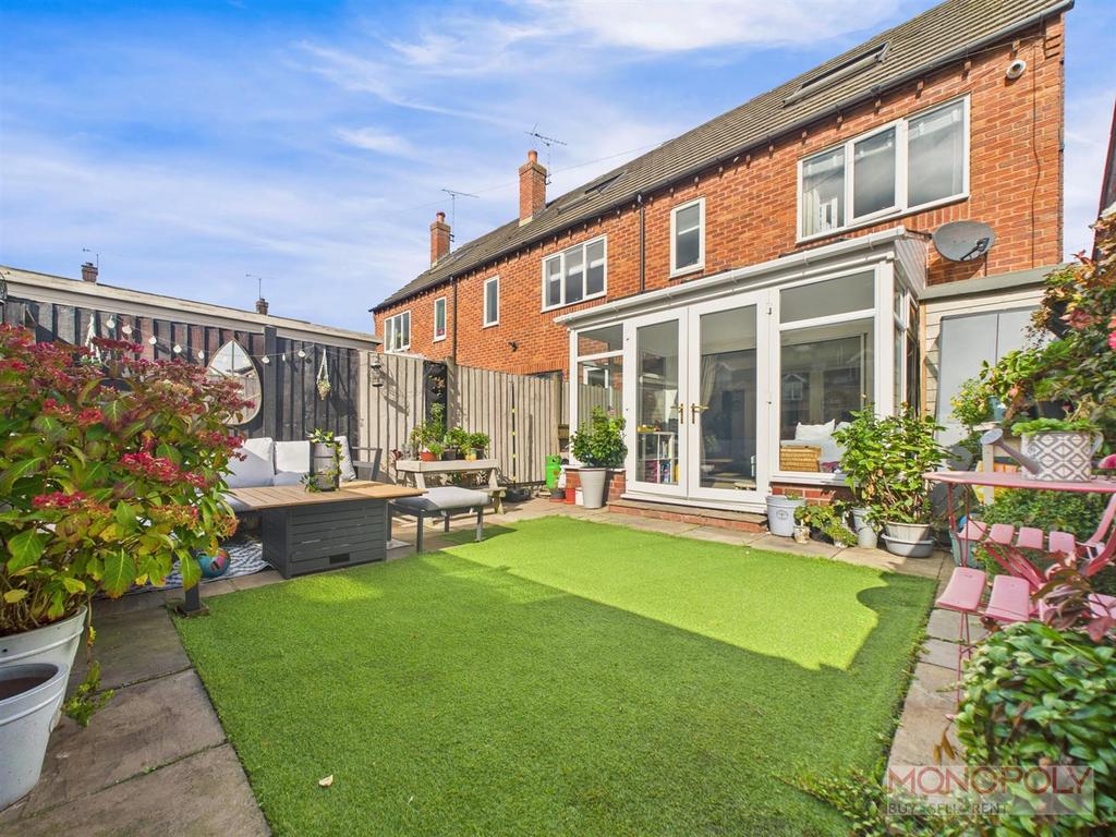 CAM03815 G0-PR0344-STILL017.jpg