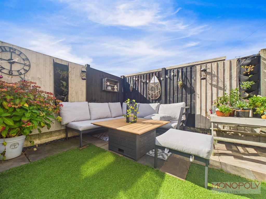 CAM03815 G0-PR0344-STILL018.jpg