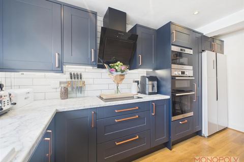 4 bedroom end of terrace house for sale, The Orchards, Holt